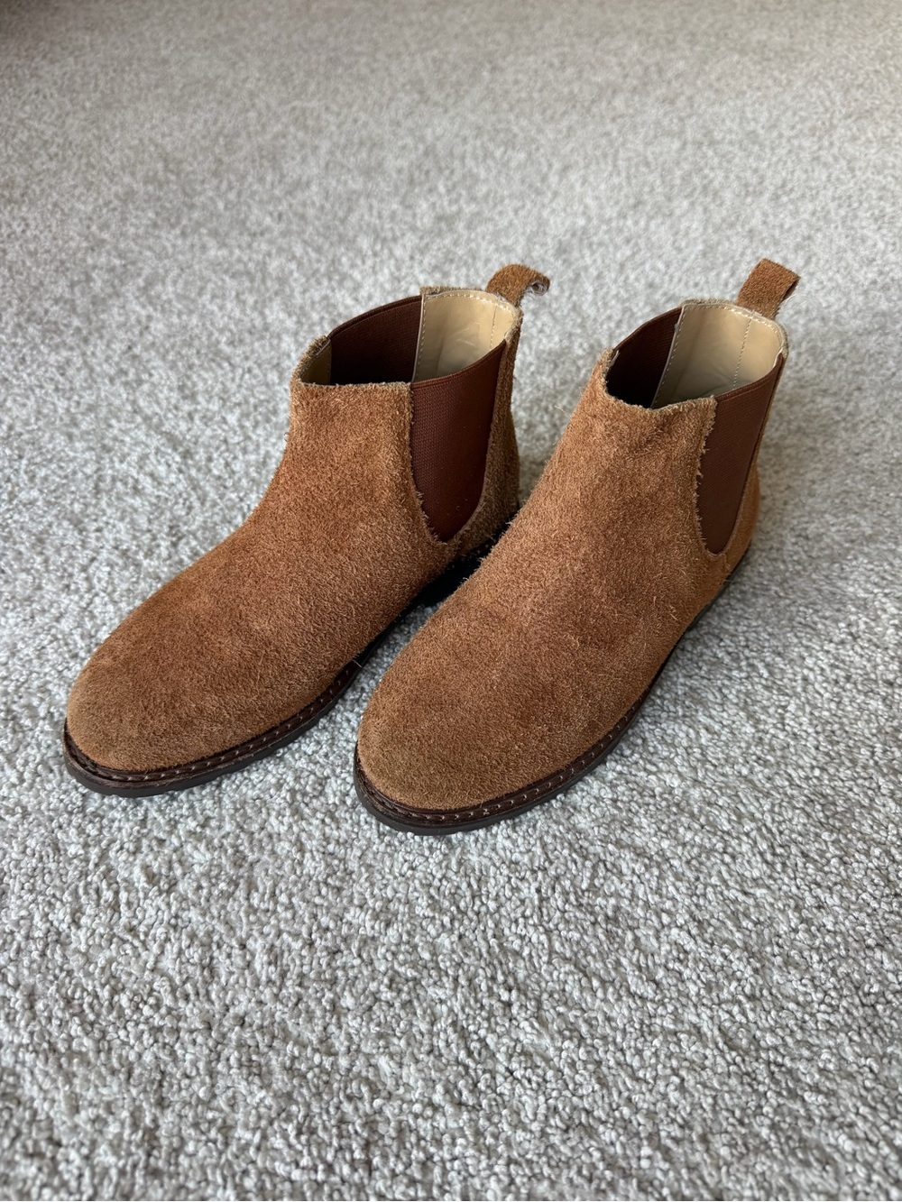 Janie and Jack Men's Suede Chukka Boots in Chestnut